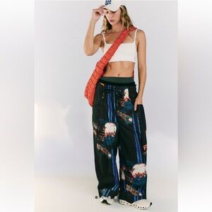FP Movement by Free People Printed Fresh Start Pants size M Dark Nights Combo